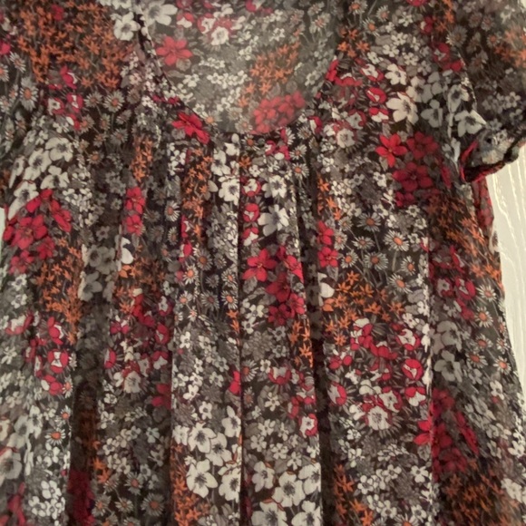 Maternity Sheer Blouse - Picture 2 of 5